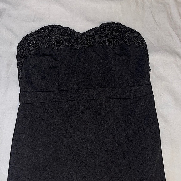 Black strapless gown - Picture 1 of 7